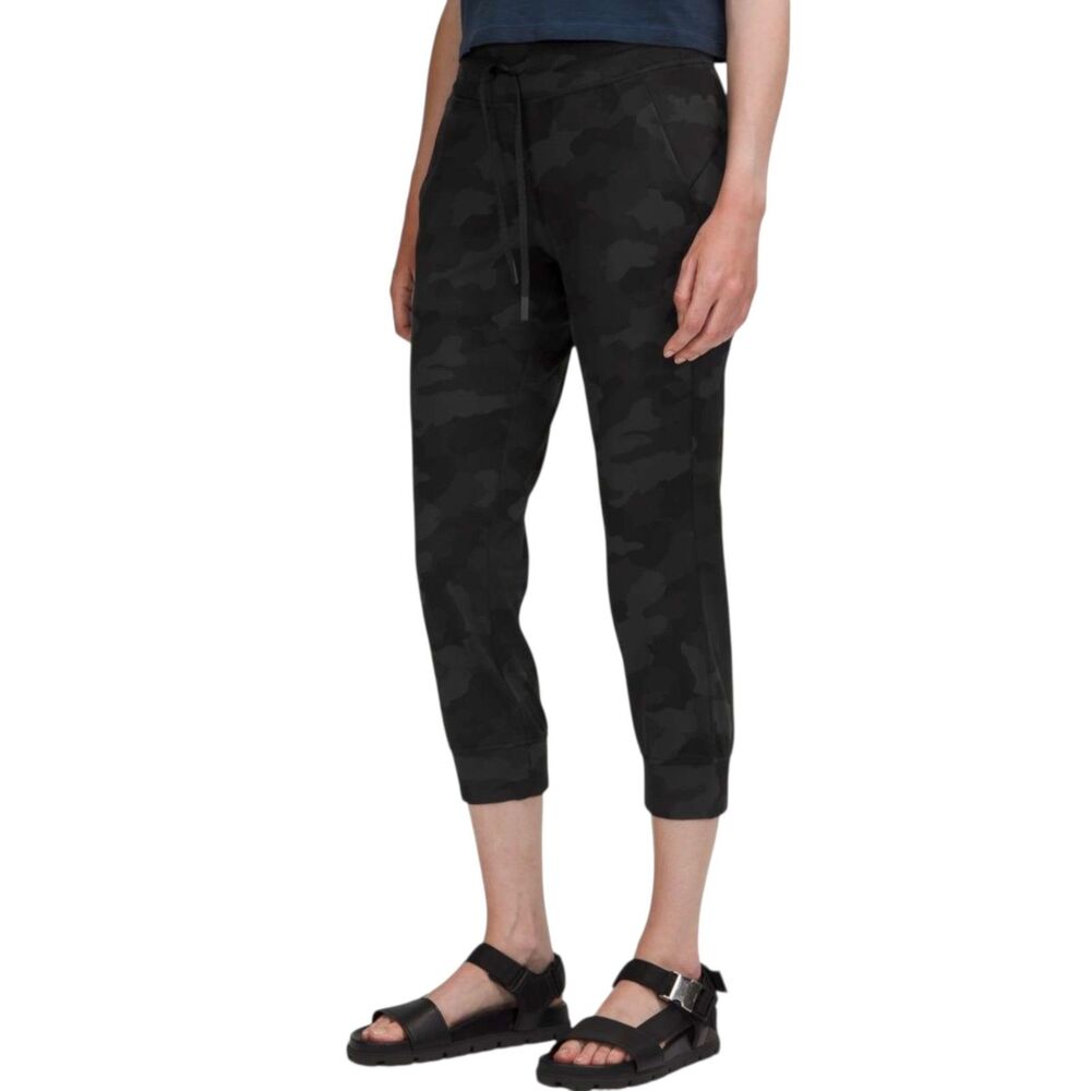 Lululemon Ready to Rulu Crop Jogger Deep Coal Camo Pants Size 0 Stretch Cozy
